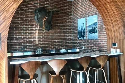 Condominio en alquiler en Miami, Florida, 3 dormitorios, 107.21 m2 № 1993038 - foto 7