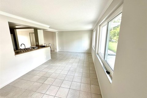 House in Pinellas Park, Florida 2 bedrooms, 113.43 sq.m. № 1899708 - photo 8