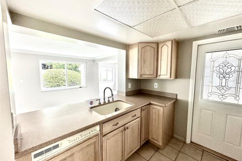 House in Pinellas Park, Florida 2 bedrooms, 113.43 sq.m. № 1899708 - photo 15