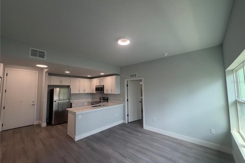 Apartment in Deltona, Florida 2 bedrooms, 79.06 sq.m. № 2197280 - photo 2