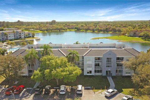 Condominio en Cutler Bay, Florida, 2 dormitorios  № 2051251