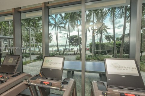 Condo in Miami, Florida, 2 bedrooms  № 1812010 - photo 11