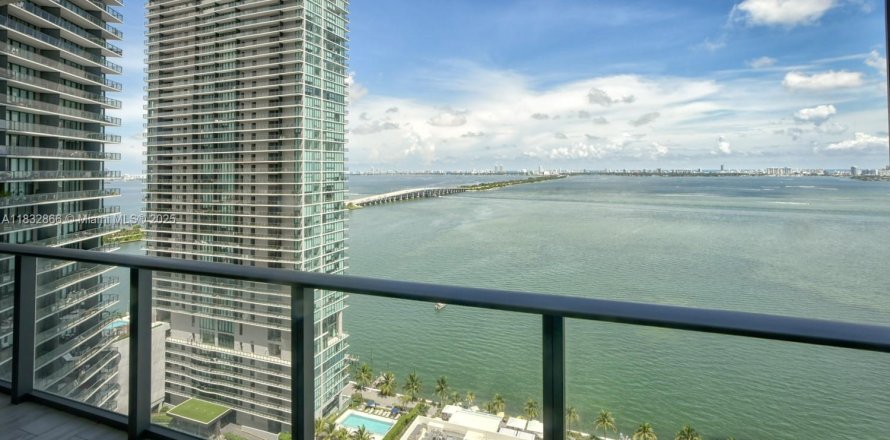 Condo in Miami, Florida, 2 bedrooms № 1812010