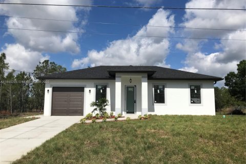 Casa en Lehigh Acres, Florida 3 dormitorios № 2061869