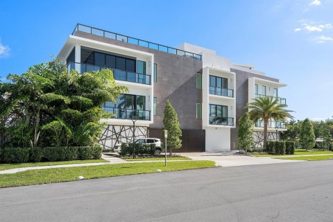 Купить кондоминиум в Делрей-Бич, Флорида 6 комнат, 222.97м2, № 2086295 - фото 1