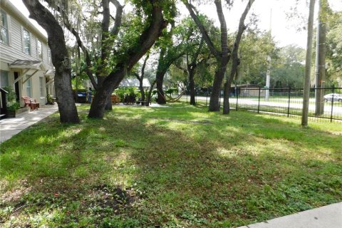 Immobilier commercial à vendre à Tampa, Floride: 24 chambres, 642.51 m2 № 2371523 - photo 6