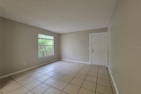 Immobilier commercial à vendre à Tampa, Floride: 24 chambres, 642.51 m2 № 2371523 - photo 21
