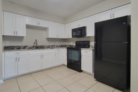 Immobilier commercial à vendre à Tampa, Floride: 24 chambres, 642.51 m2 № 2371523 - photo 20