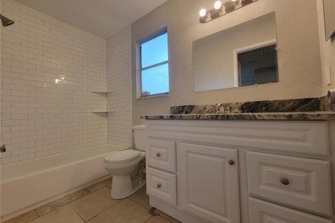 Immobilier commercial à vendre à Tampa, Floride: 24 chambres, 642.51 m2 № 2371523 - photo 18