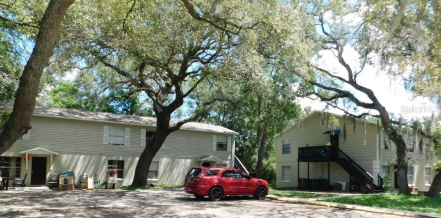 Immobilier commercial à Tampa, Floride 24 chambres, 642.51 m2 № 2371523