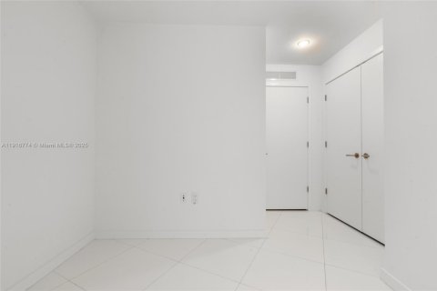 Copropriété à vendre à Miami, Floride: 1 chambre, 87.05 m2 № 1974441 - photo 16