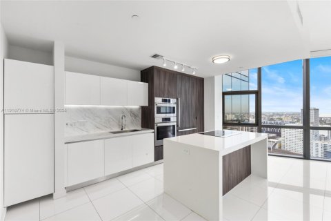 Copropriété à vendre à Miami, Floride: 1 chambre, 87.05 m2 № 1974441 - photo 2