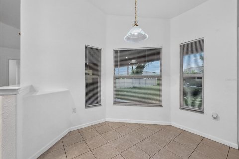 Villa ou maison à louer à Ocala, Floride: 3 chambres, 202.62 m2 № 2167736 - photo 8