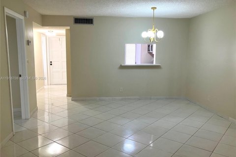Condo in Lauderdale Lakes, Florida, 1 bedroom  № 2082534 - photo 29