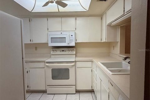 Снять в аренду виллу или дом в Нью-Порт-Ричи, Флорида 2 комнаты, 88.81м2, № 2208269 - фото 7