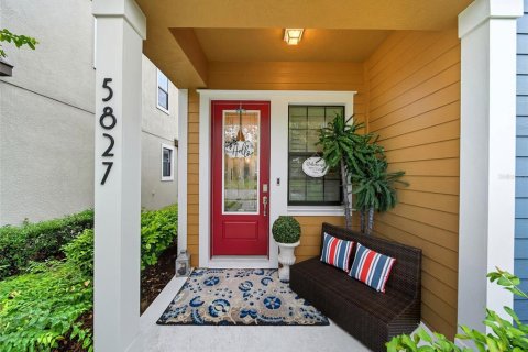 Townhouse in Fish Hawk, Florida 3 bedrooms, 165.09 sq.m. № 1905829 - photo 4