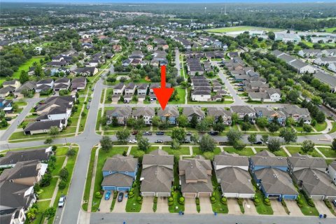 Townhouse in Fish Hawk, Florida 3 bedrooms, 165.09 sq.m. № 1905829 - photo 27