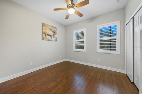 Townhouse in Fish Hawk, Florida 3 bedrooms, 165.09 sq.m. № 1905829 - photo 18