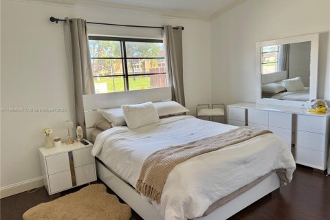 Adosado en venta en Hialeah, Florida, 3 dormitorios, 103.59 m2 № 1964284 - foto 22