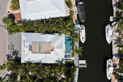 Villa ou maison à louer à Key Largo, Floride: 4 chambres, 286.42 m2 № 2326577 - photo 4