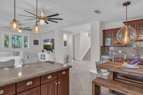 Villa ou maison à louer à Key Largo, Floride: 4 chambres, 286.42 m2 № 2326577 - photo 21