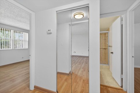 Condominio en alquiler en Tampa, Florida, 2 dormitorios, 72.74 m2 № 1876885 - foto 12