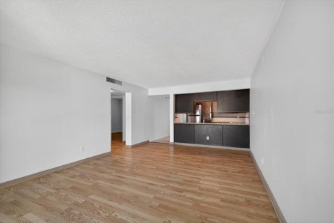 Condominio en alquiler en Tampa, Florida, 2 dormitorios, 72.74 m2 № 1876885 - foto 9