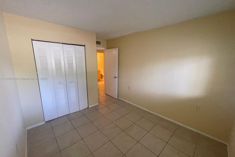 Condominio en venta en West Palm Beach, Florida, 2 dormitorios, 65.77 m2 № 1955317 - foto 15