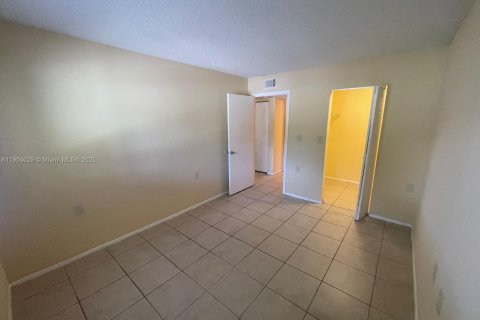 Condominio en venta en West Palm Beach, Florida, 2 dormitorios, 65.77 m2 № 1955317 - foto 22