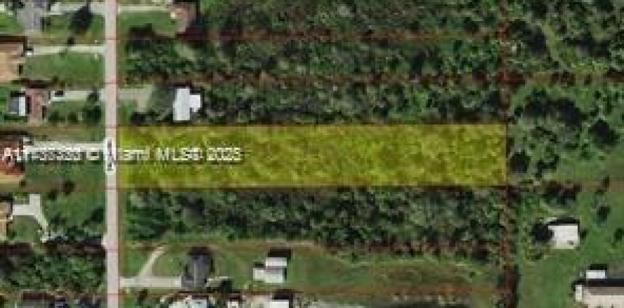 Land in Naples, Florida № 1485867