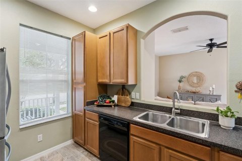 Townhouse in Orlando, Florida 2 bedrooms, 116.13 sq.m. № 2386668 - photo 6