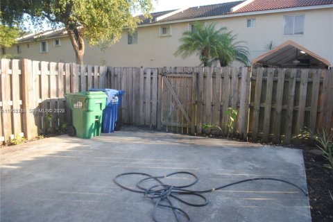 Adosado en alquiler en Miami, Florida, 3 dormitorios, 135.82 m2 № 2006467 - foto 18