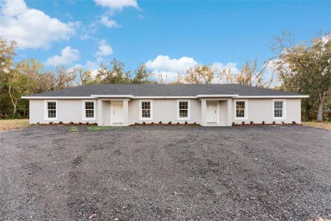 Commercial property in Bartow, Florida 6 bedrooms, 199.74 sq.m. № 2108612