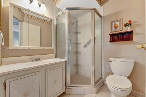 Condo in Lauderdale Lakes, Florida, 2 bedrooms  № 1867296 - photo 17