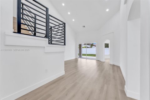 Купить виллу или дом в Майами, Флорида 4 спальни, 189.61м2, № 1990235 - фото 5