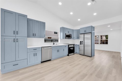 Купить виллу или дом в Майами, Флорида 4 спальни, 189.61м2, № 1990235 - фото 14