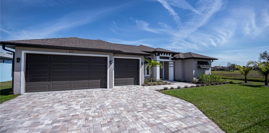 House in Rotonda, Florida 3 bedrooms, 174.47 sq.m. № 1528499