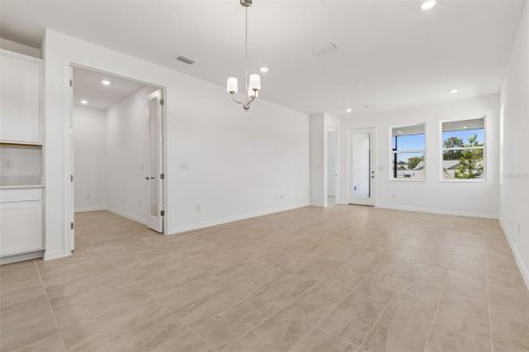 Casa en venta en Sun City Center, Florida, 2 dormitorios, 130.9 m2 № 1912091 - foto 6