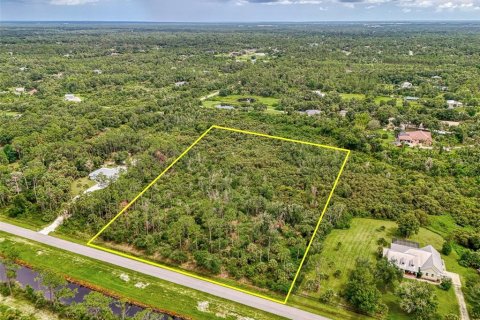Terreno en venta en North Port, Florida № 1848536 - foto 1