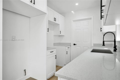 Casa en venta en Homestead, Florida, 3 dormitorios, 118.45 m2 № 1864490 - foto 10