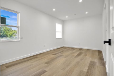 Casa en venta en Homestead, Florida, 3 dormitorios, 118.45 m2 № 1864490 - foto 13