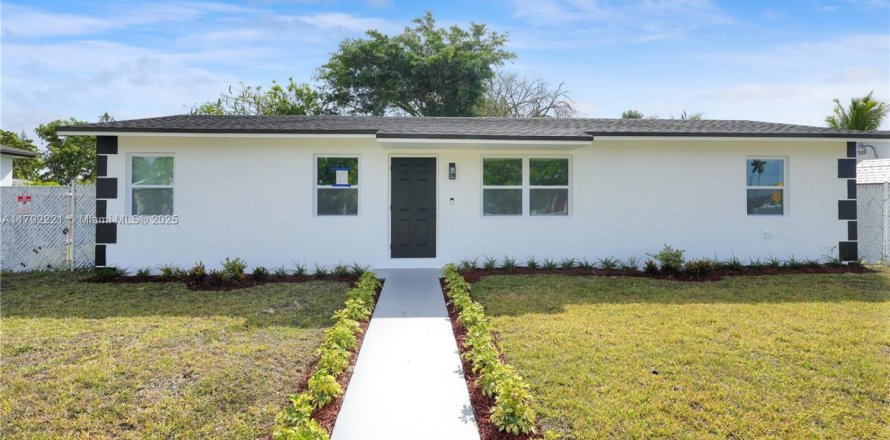 Casa en Homestead, Florida 3 dormitorios, 118.45 m2 № 1864490