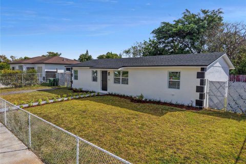 Casa en venta en Homestead, Florida, 3 dormitorios, 118.45 m2 № 1864490 - foto 4