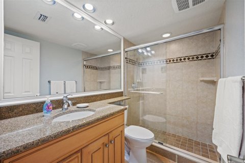 Condo in New Smyrna Beach, Florida, 2 bedrooms № 2232937 - photo 22