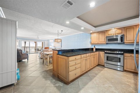 Condo in New Smyrna Beach, Florida, 2 bedrooms № 2232937 - photo 3