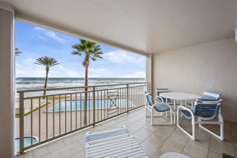 Condo in New Smyrna Beach, Florida, 2 bedrooms № 2232937 - photo 27