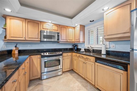 Condo in New Smyrna Beach, Florida, 2 bedrooms № 2232937 - photo 7