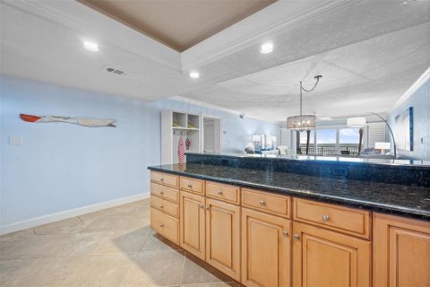 Condo in New Smyrna Beach, Florida, 2 bedrooms № 2232937 - photo 6