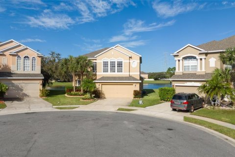 House in Orlando, Florida 4 bedrooms, 284 sq.m. № 1866696 - photo 2