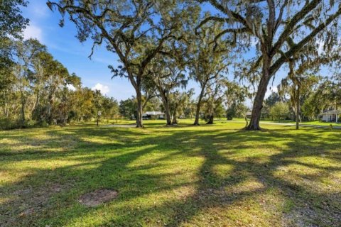 House in Brooksville, Florida 3 bedrooms, 191.75 sq.m. № 2223314 - photo 5